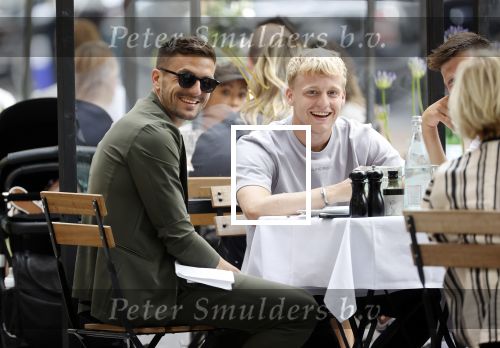 Amsterdam 19 juni 2020
Donny v d Beek Dusan tadic en Klaasjan Huntelaar aan het lunchen bij ferilliâ€™s op de beethovenstraat.