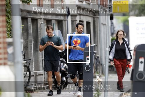 Amsterdam 3 juli 2020
Dotan gaat met zijn amerikaanse partner Grant Boone sporten .
