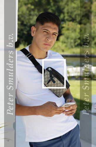 Vinkeveen 25 juni 2020
Lisandro Martinez met zijn vriendin en collega Edson Alvarez varen op de vinkeveense plassen.