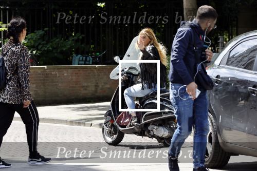 Amsterdam 3 juli 2020
Estelle Cruijff op haar vespa scooter