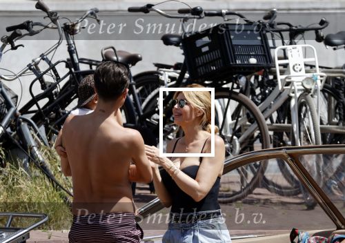 Amsterdam 25 juni 2020
Estelle Cruijff Jamie Vaes Koen Kardashian en vrienden op boot door Amsterdamse grachten.