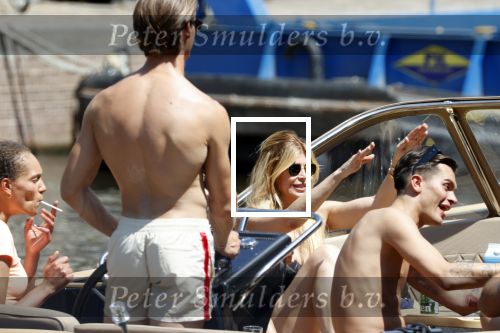 Amsterdam 25 juni 2020
Estelle Cruijff Jamie Vaes Koen Kardashian en vrienden op boot door Amsterdamse grachten.