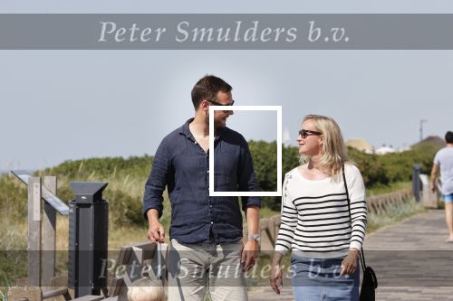 Noordwijk 24 juni 2020
Eva Jinek met partner Dexter v d Voorn en hun zoontje Pax  bij het strand van Noordwijk