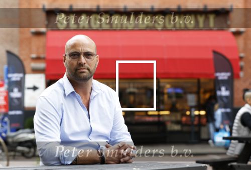Amsterdam 1 juli 2020
Evert Blauwendraat heeft slagerij v Dam overgenomen en de slagerij heet vanaf vandaag Slagerij de Schuyt