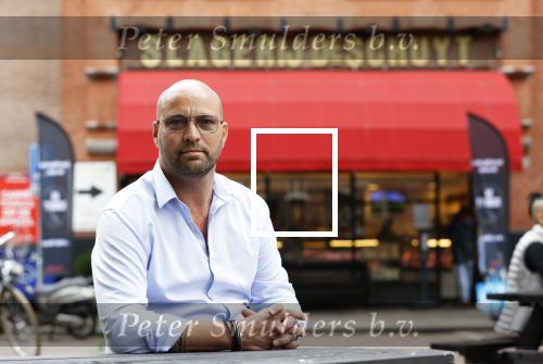 Amsterdam 1 juli 2020
Evert Blauwendraat heeft slagerij v Dam overgenomen en de slagerij heet vanaf vandaag Slagerij de Schuyt