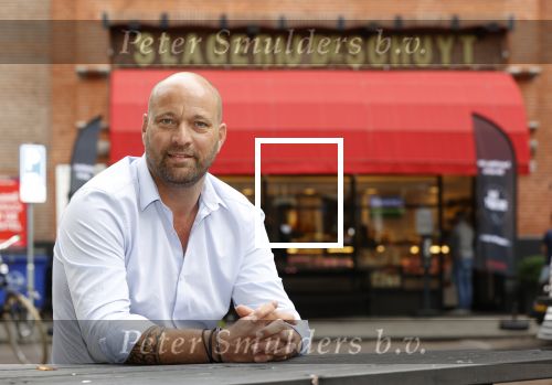 Amsterdam 1 juli 2020
Evert Blauwendraat heeft slagerij v Dam overgenomen en de slagerij heet vanaf vandaag Slagerij de Schuyt