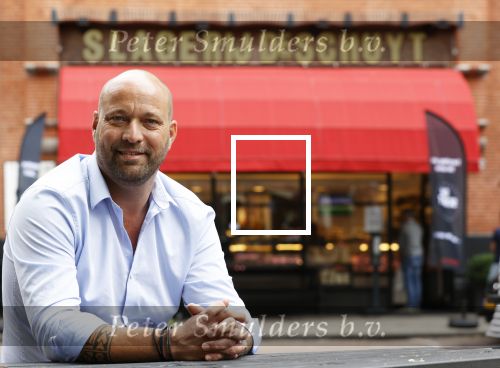 Amsterdam 1 juli 2020
Evert Blauwendraat heeft slagerij v Dam overgenomen en de slagerij heet vanaf vandaag Slagerij de Schuyt