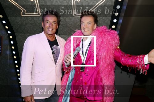 Amsterdam 14 juli 2020
Gerard Joling opent de gouden bitterbal (Cafe in Madame Tussaud)