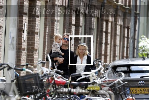 Amsterdam 2 juli 2020
Gigi Ravelli met haar man Roger Hodenius en hun dochter