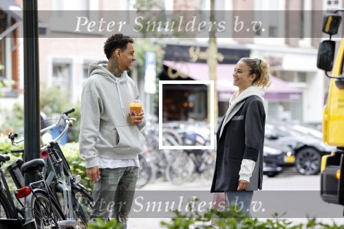 Amsterdam 3 juli 2020
Gregory v d Wiel en zijn vriendin Rose Bertram in Amsterdam zuid