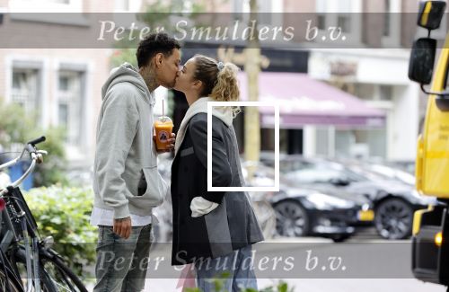 Amsterdam 3 juli 2020
Gregory v d Wiel en zijn vriendin Rose Bertram in Amsterdam zuid
