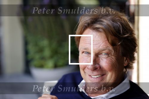 Doorn 27 juni 2020
Presentatie boek Wesley Sneijder . Het boek is geschreven door Kees Jansma en mark v Bommel ontving het eerste exemplaar. Hans Kraaij