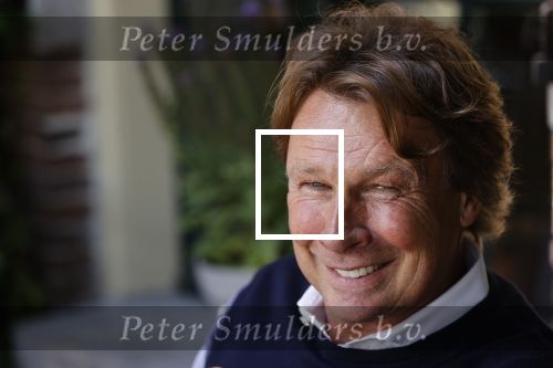 Doorn 27 juni 2020
Presentatie boek Wesley Sneijder . Het boek is geschreven door Kees Jansma en mark v Bommel ontving het eerste exemplaar. Hans Kraaij