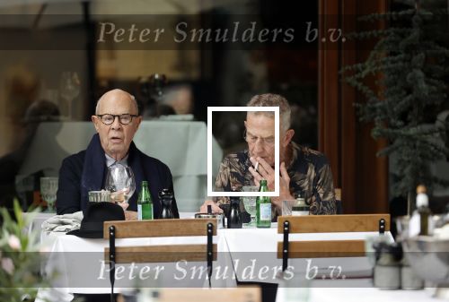 Amsterdam 17 juli 2020
Hans v Manen met zijn partner op terras