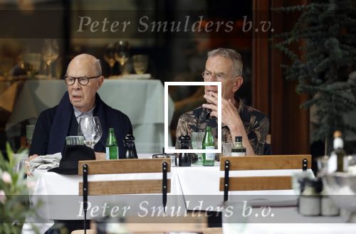 Amsterdam 17 juli 2020
Hans v Manen met zijn partner op terras