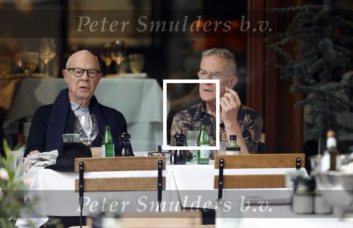 Amsterdam 17 juli 2020
Hans v Manen met zijn partner op terras