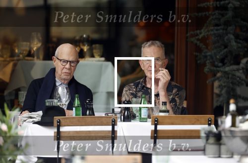 Amsterdam 17 juli 2020
Hans v Manen met zijn partner op terras