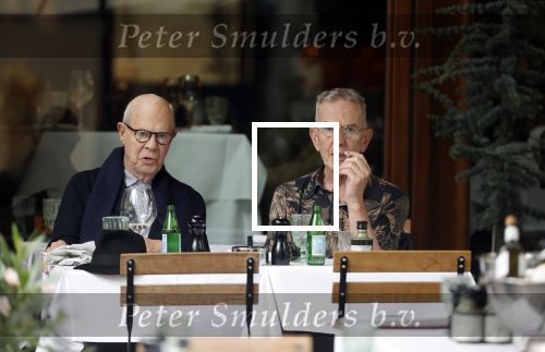 Amsterdam 17 juli 2020
Hans v Manen met zijn partner op terras
