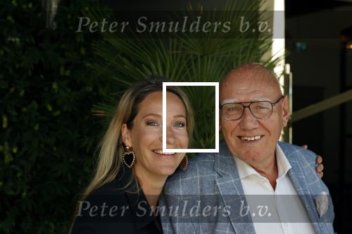 Doorn 27 juni 2020
Presentatie boek Wesley Sneijder . Het boek is geschreven door Kees Jansma en mark v Bommel ontving het eerste exemplaar. Helene Hendriks