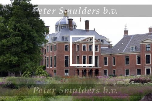 Den Haag  17 juli 2020
Koninklijk fotouurtje in de tuin van Huis ten Bosch . Vanwege corona was er veel minder pers uitgenodigd dan andere jaren. Aanwezig koning Willem Alexander Koningina Maxima en de prinsessen Amalia Alexia en Ariane .