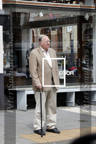 Amsterdam 7 juli 2020
Huub Oosterhuis op straat in Amsterdam zuid