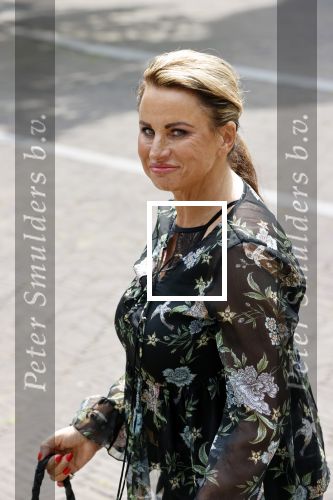 Utrecht 15 juni 2020
Jacqueline v d Gijp de ex vrouw van Rene v d Gijp kwam met Rachel Hazes mee naar de rechtbank.