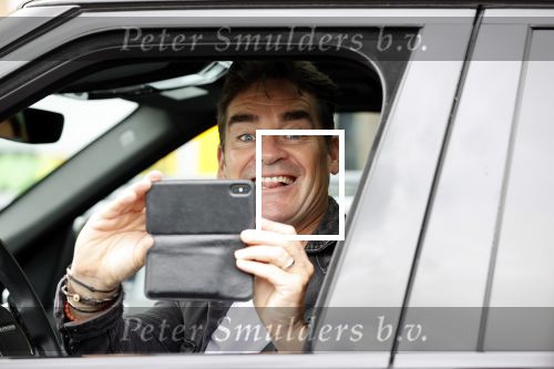 Amsterdam 1 juli 2020
Jeroen v d Boom fotografeert Edwin Smulders met zijn mobiel