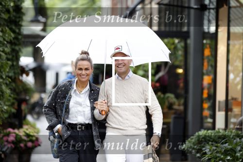 Amsterdam 9 juli 2020
Joel Borelli met zijn vrouw in Amsterdam zuid
