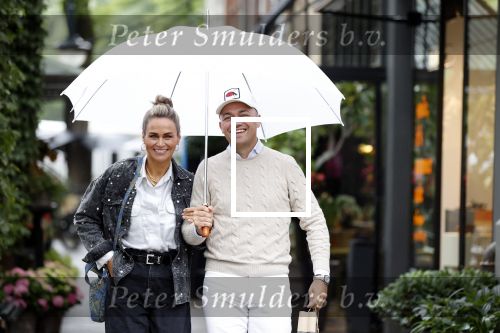 Amsterdam 9 juli 2020
Joel Borelli met zijn vrouw in Amsterdam zuid
