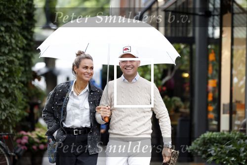 Amsterdam 9 juli 2020
Joel Borelli met zijn vrouw in Amsterdam zuid