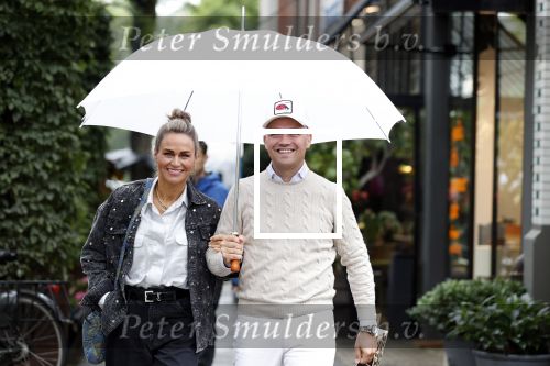 Amsterdam 9 juli 2020
Joel Borelli met zijn vrouw in Amsterdam zuid