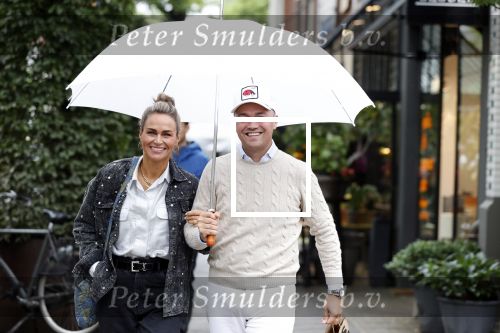 Amsterdam 9 juli 2020
Joel Borelli met zijn vrouw in Amsterdam zuid