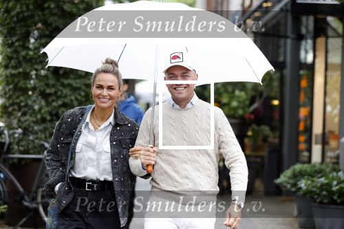 Amsterdam 9 juli 2020
Joel Borelli met zijn vrouw in Amsterdam zuid