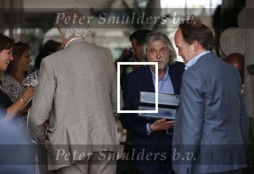 Noordwijk 16 juli 2020
Rene v d Gijp en zijn vrouw Minouche trouwen bij beachclub Tulum.