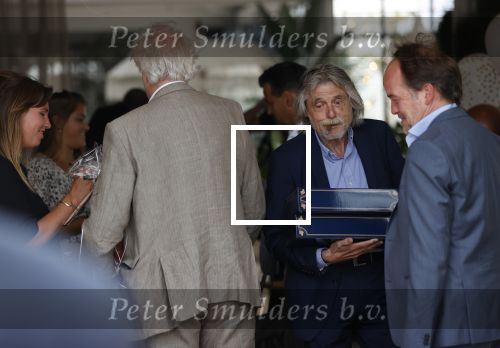 Noordwijk 16 juli 2020
Rene v d Gijp en zijn vrouw Minouche trouwen bij beachclub Tulum.