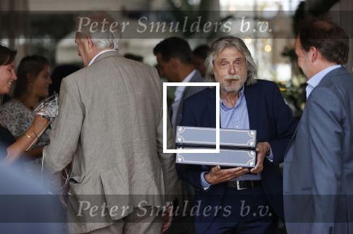 Noordwijk 16 juli 2020
Rene v d Gijp en zijn vrouw Minouche trouwen bij beachclub Tulum.