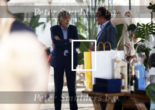 Noordwijk 16 juli 2020
Rene v d Gijp en zijn vrouw Minouche trouwen bij beachclub Tulum.
