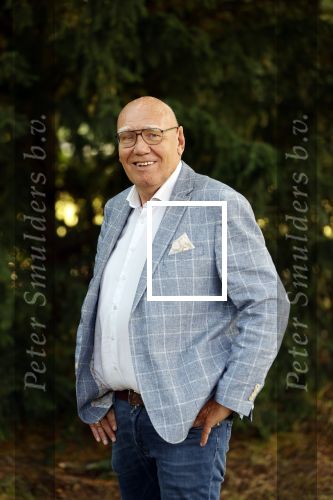 Doorn 27 juni 2020
Presentatie boek Wesley Sneijder . Het boek is geschreven door Kees Jansma en mark v Bommel ontving het eerste exemplaar.