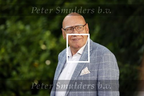 Doorn 27 juni 2020
Presentatie boek Wesley Sneijder . Het boek is geschreven door Kees Jansma en mark v Bommel ontving het eerste exemplaar.
