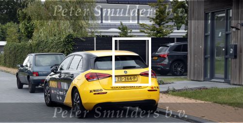 Heerenveen 8 juli 2020
Nieuwe huis Kjeld Nuis . Voor zijn huis staat ook nog een mercedes van JUmbo Visma zijn oude team.