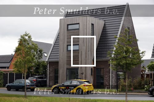Heerenveen 8 juli 2020
Nieuwe huis Kjeld Nuis . Voor zijn huis staat ook nog een mercedes van JUmbo Visma zijn oude team.