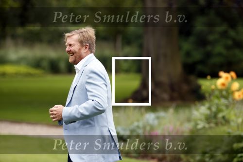 Den Haag  17 juli 2020
Koninklijk fotouurtje in de tuin van Huis ten Bosch . Vanwege corona was er veel minder pers uitgenodigd dan andere jaren. Aanwezig koning Willem Alexander Koningina Maxima en de prinsessen Amalia Alexia en Ariane .