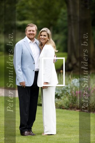 Den Haag  17 juli 2020
Koninklijk fotouurtje in de tuin van Huis ten Bosch . Vanwege corona was er veel minder pers uitgenodigd dan andere jaren. Aanwezig koning Willem Alexander Koningina Maxima en de prinsessen Amalia Alexia en Ariane .