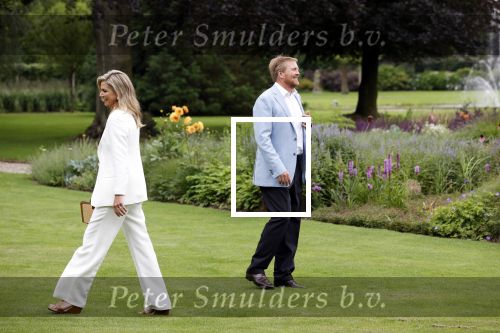 Den Haag  17 juli 2020
Koninklijk fotouurtje in de tuin van Huis ten Bosch . Vanwege corona was er veel minder pers uitgenodigd dan andere jaren. Aanwezig koning Willem Alexander Koningina Maxima en de prinsessen Amalia Alexia en Ariane .