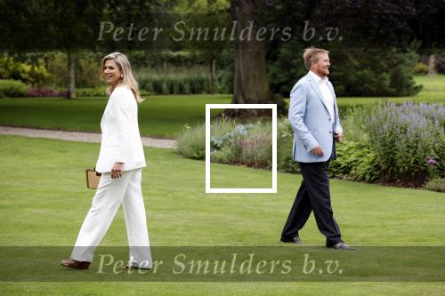 Den Haag  17 juli 2020
Koninklijk fotouurtje in de tuin van Huis ten Bosch . Vanwege corona was er veel minder pers uitgenodigd dan andere jaren. Aanwezig koning Willem Alexander Koningina Maxima en de prinsessen Amalia Alexia en Ariane .