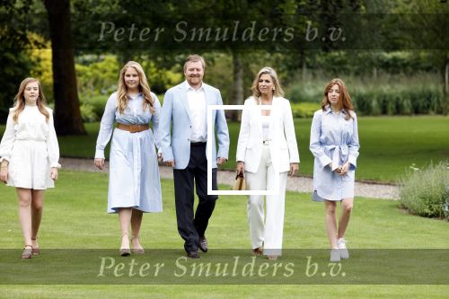 Den Haag  17 juli 2020
Koninklijk fotouurtje in de tuin van Huis ten Bosch . Vanwege corona was er veel minder pers uitgenodigd dan andere jaren. Aanwezig koning Willem Alexander Koningina Maxima en de prinsessen Amalia Alexia en Ariane .