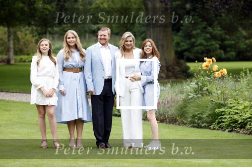 Den Haag  17 juli 2020
Koninklijk fotouurtje in de tuin van Huis ten Bosch . Vanwege corona was er veel minder pers uitgenodigd dan andere jaren. Aanwezig koning Willem Alexander Koningina Maxima en de prinsessen Amalia Alexia en Ariane .