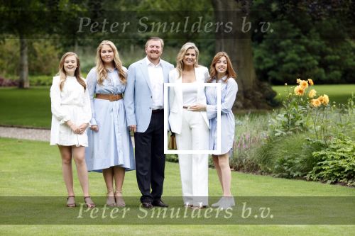 Den Haag  17 juli 2020
Koninklijk fotouurtje in de tuin van Huis ten Bosch . Vanwege corona was er veel minder pers uitgenodigd dan andere jaren. Aanwezig koning Willem Alexander Koningina Maxima en de prinsessen Amalia Alexia en Ariane .