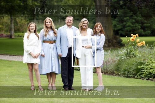 Den Haag  17 juli 2020
Koninklijk fotouurtje in de tuin van Huis ten Bosch . Vanwege corona was er veel minder pers uitgenodigd dan andere jaren. Aanwezig koning Willem Alexander Koningina Maxima en de prinsessen Amalia Alexia en Ariane .