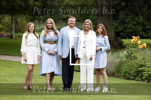 Den Haag  17 juli 2020
Koninklijk fotouurtje in de tuin van Huis ten Bosch . Vanwege corona was er veel minder pers uitgenodigd dan andere jaren. Aanwezig koning Willem Alexander Koningina Maxima en de prinsessen Amalia Alexia en Ariane .